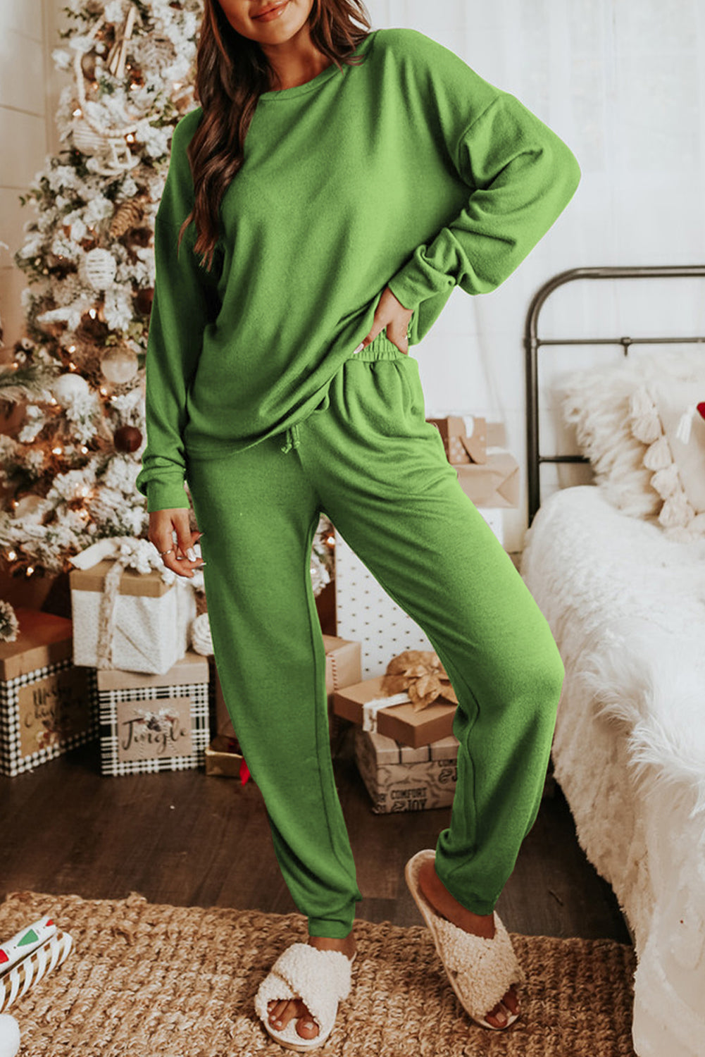 Ensemble pull à manches longues et pantalon de jogging vert épinards