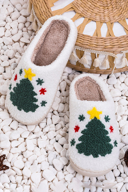 Zapatillas de casa blancas con estampado de árbol de Navidad borroso