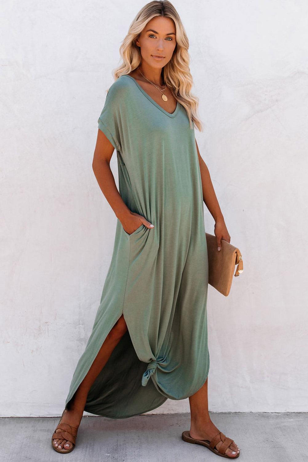 Robe t-shirt longue vert gazon avec poches cachées et col en V