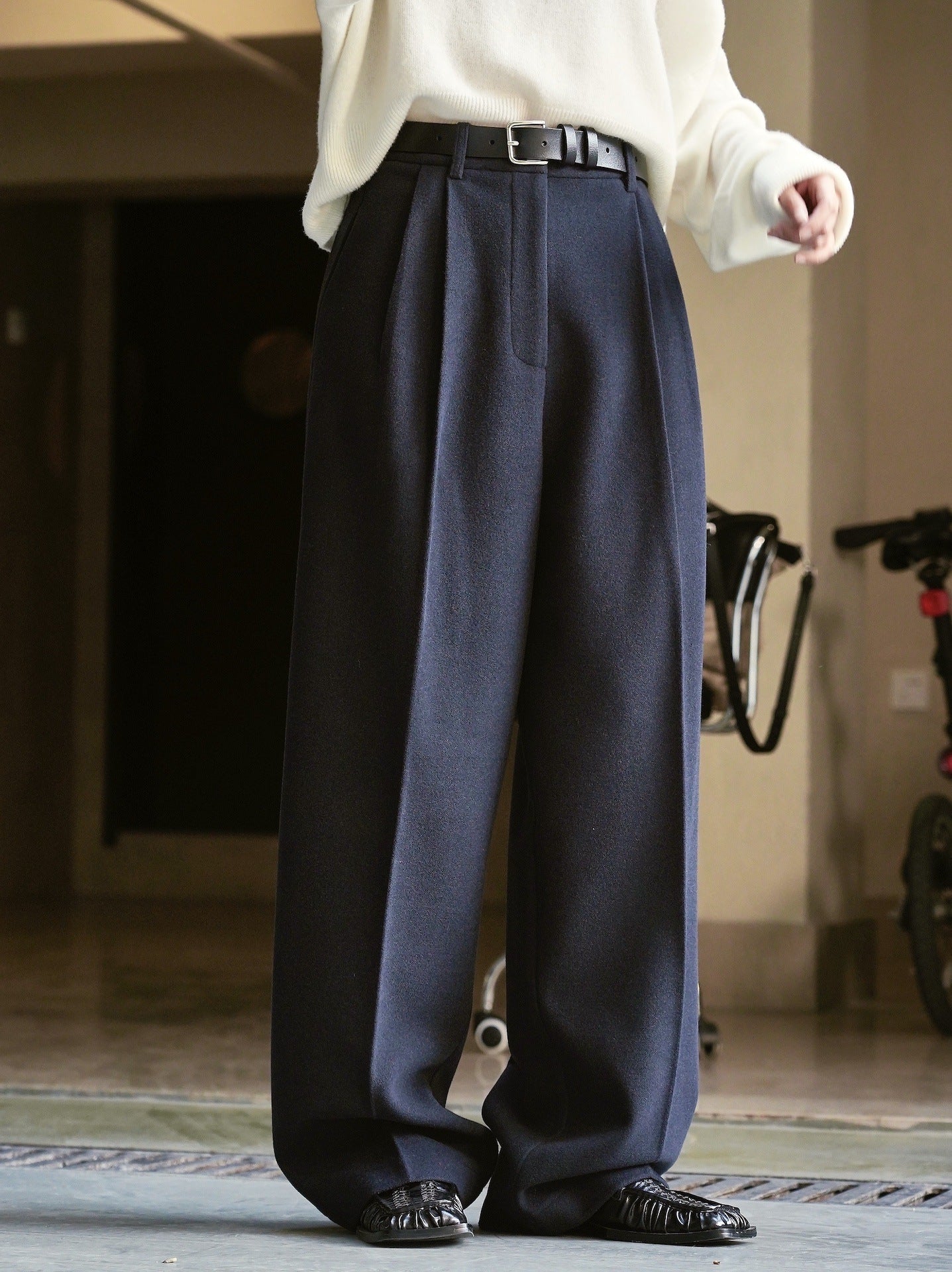 Women's Simple Commute Woolen Straight Wide-leg Pants