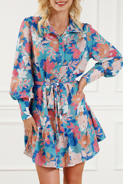 Mini-robe florale à nouer à la taille, manches lanternes, ourlet à volants