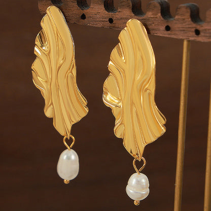 Boucles d'oreilles en acier et titane avec perles d'eau douce