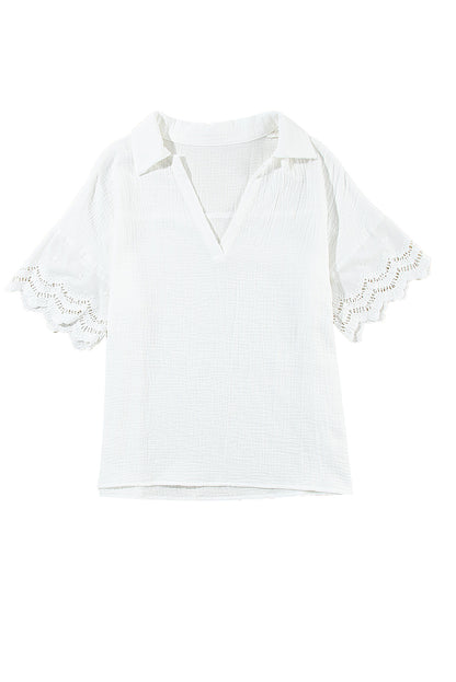 Blusa con cuello en V y manga empalmada de encaje arrugado blanca