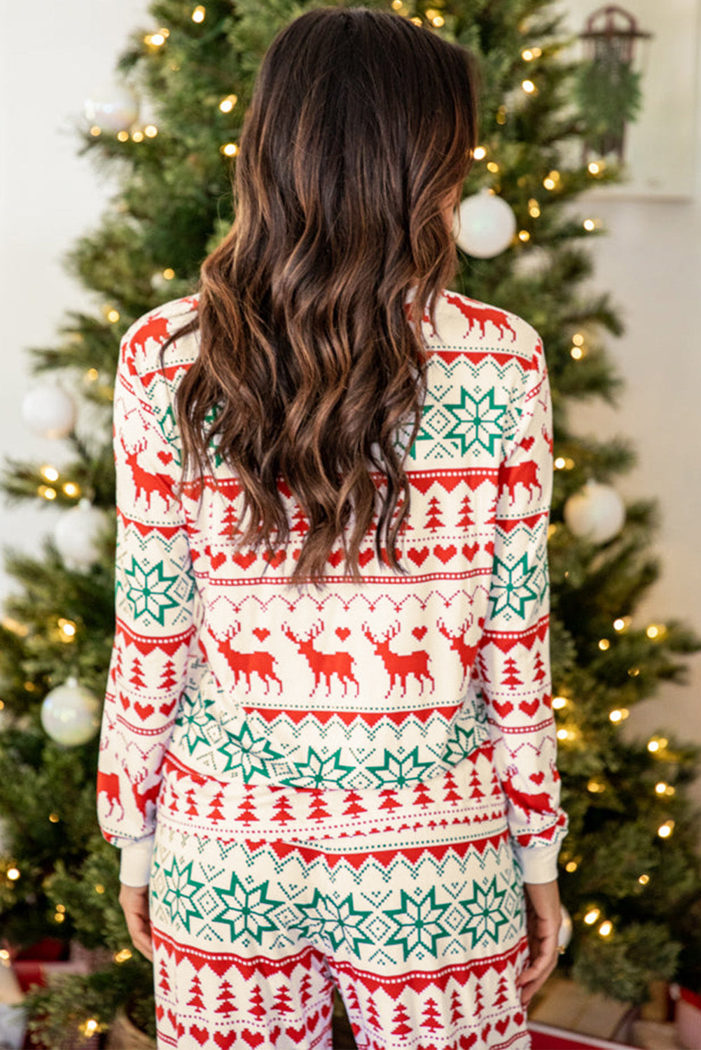 Conjunto de salón de pantalón y jersey con estampado navideño blanco