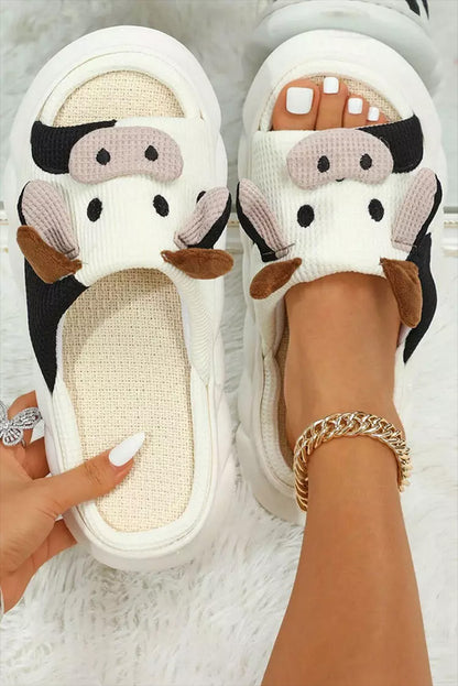 Pantuflas con punta abierta y estampado de vaca lindo blanco