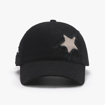 Gorra ajustable con estrella y dobladillo sin rematar