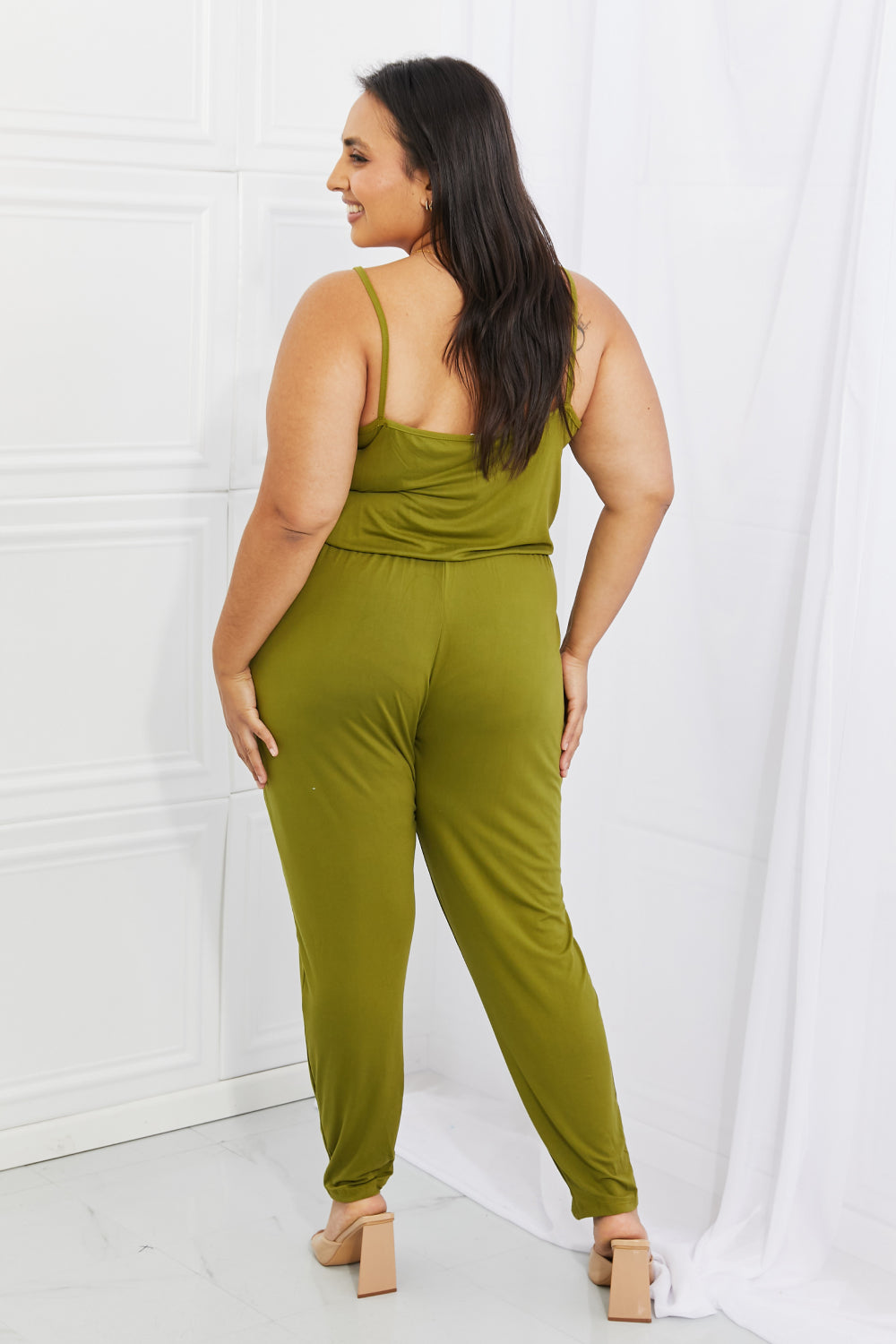 Capella Comfy Casual Combinaison pleine taille avec ceinture élastique unie en Chartreuse