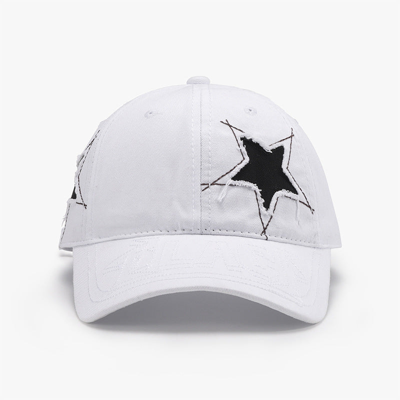 Gorra ajustable con estrella y dobladillo sin rematar