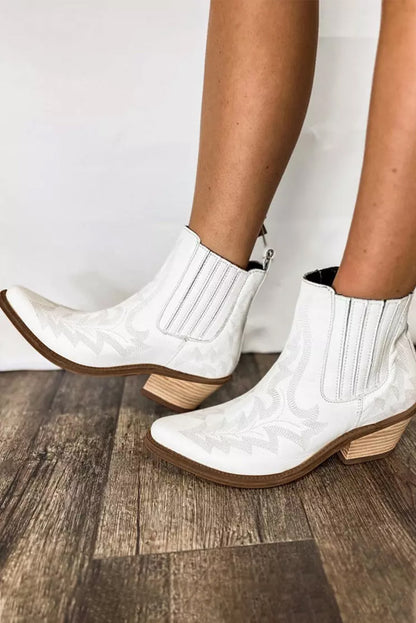 Botines de tacón grueso de cuero bordado blanco