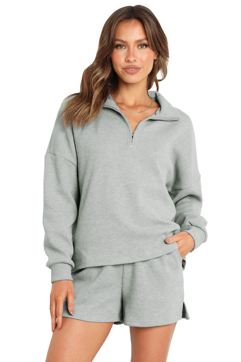 Ensemble sweat-shirt zippé côtelé gris et short taille haute