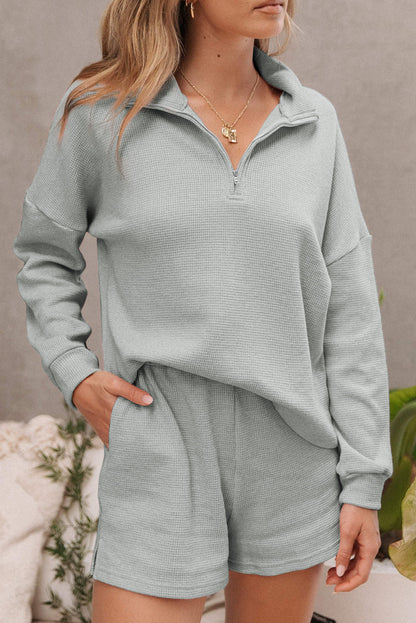 Ensemble sweat-shirt zippé côtelé gris et short taille haute