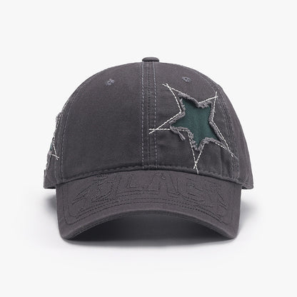 Gorra ajustable con estrella y dobladillo sin rematar