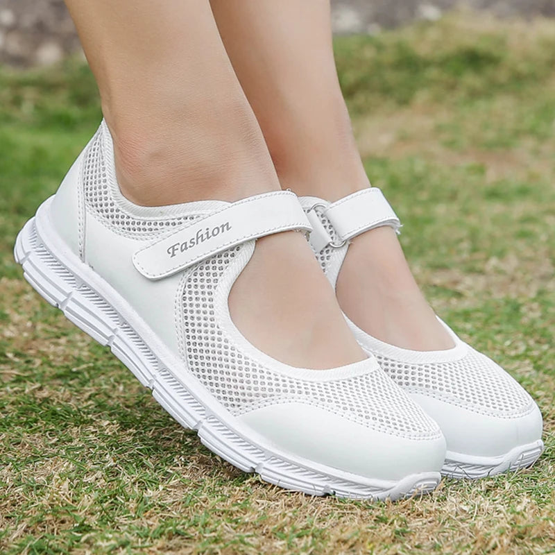 Zapatos informales de verano para mujer, zapatillas suaves y portátiles, zapatos para caminar, suelas planas para mujer, zapatos blancos transpirables sin cordones