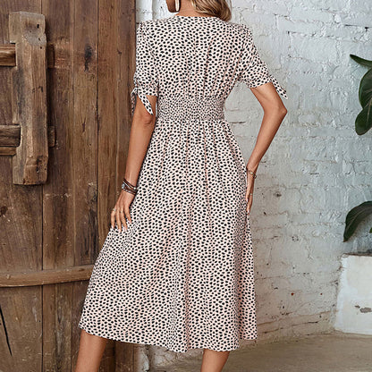 Vestido con estampado de leopardo dividido de longitud media para mujer de verano