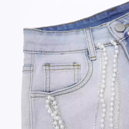 Pantalones cortos vaqueros rectos adelgazantes ajustados con cadena y borlas de diamantes de imitación y perlas de cintura alta con dobladillo crudo de verano para mujer