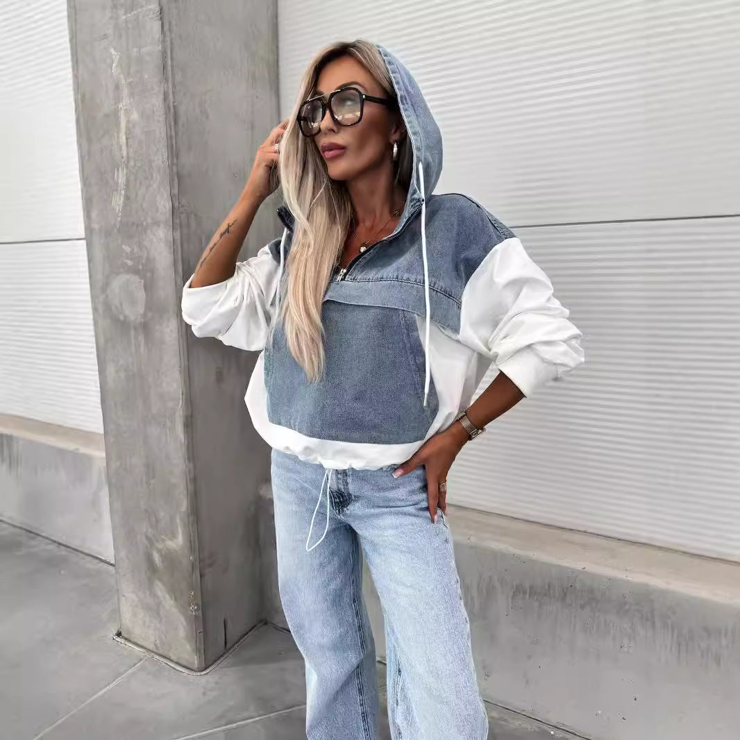 Pull à capuche pour femme avec coutures en denim et lavage à l'eau