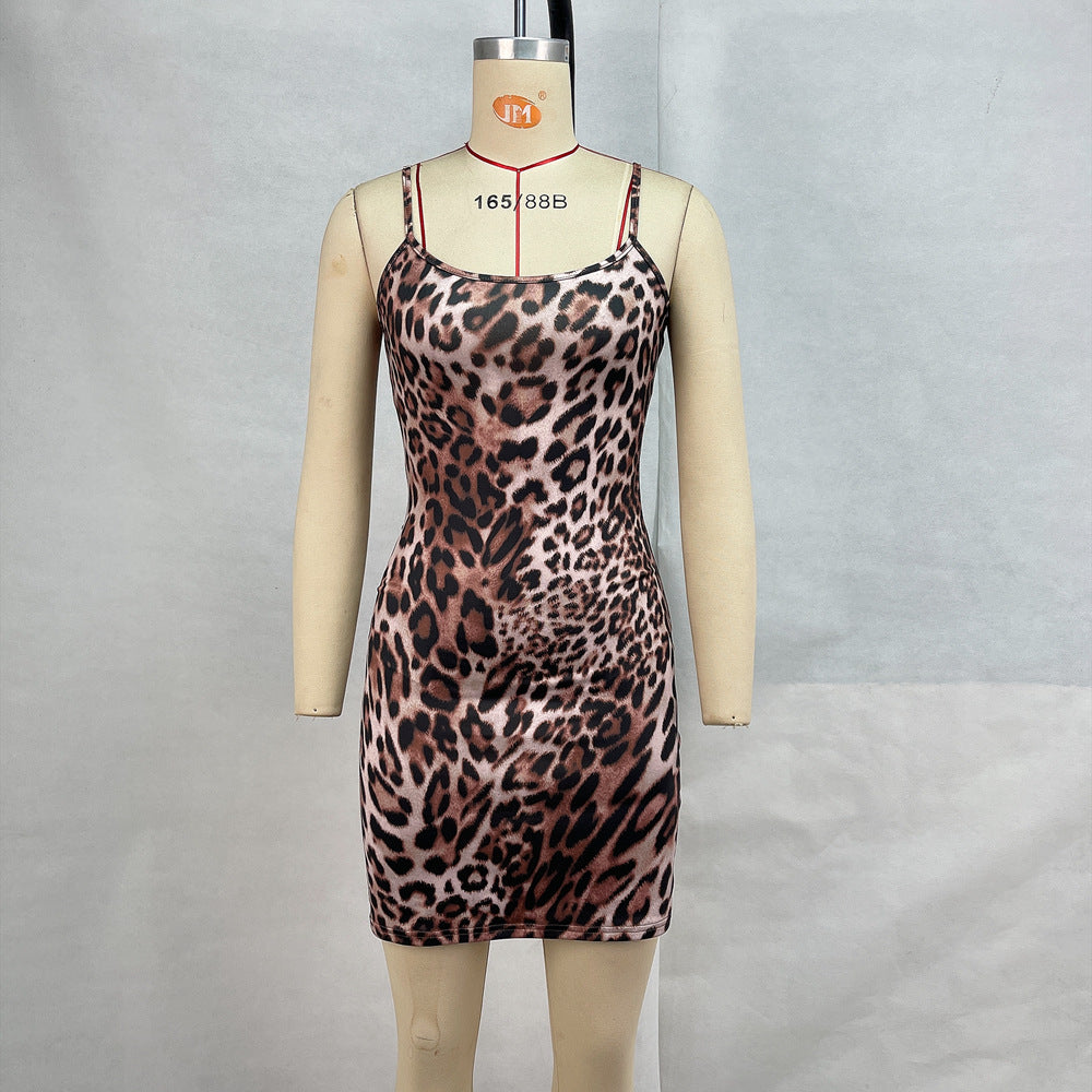 Ropa de mujer Vestido de tirantes sin tirantes sexy con estampado de leopardo Vestido de cadera sin espalda para mujer