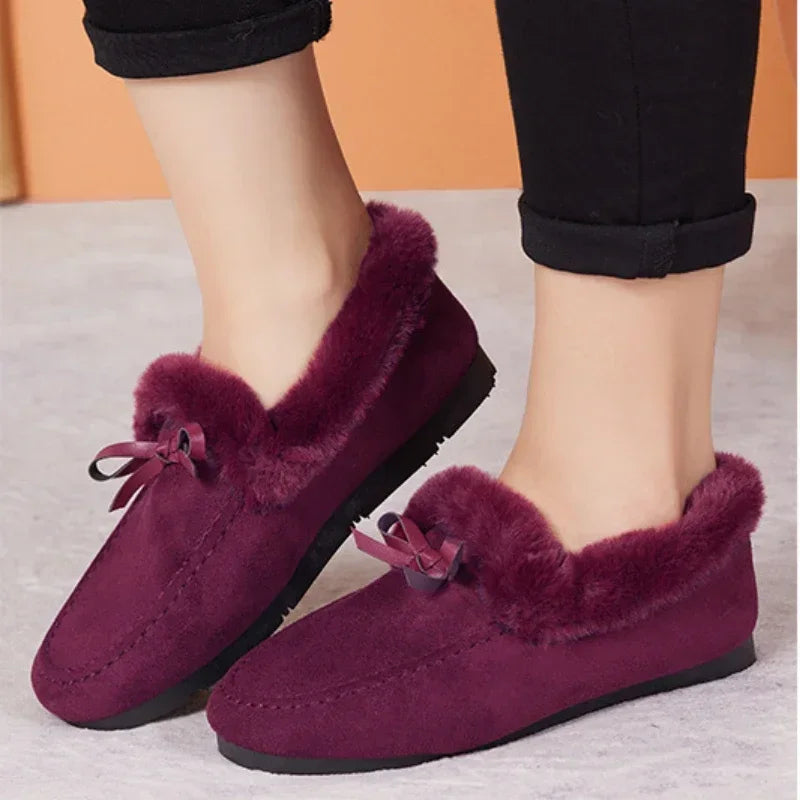 Zapatos informales de invierno para mujer, mocasines nuevos, mocasines planos suaves antideslizantes, cómodos y a la moda, zapatos cálidos de felpa con lazo, zapatos de algodón para mujer