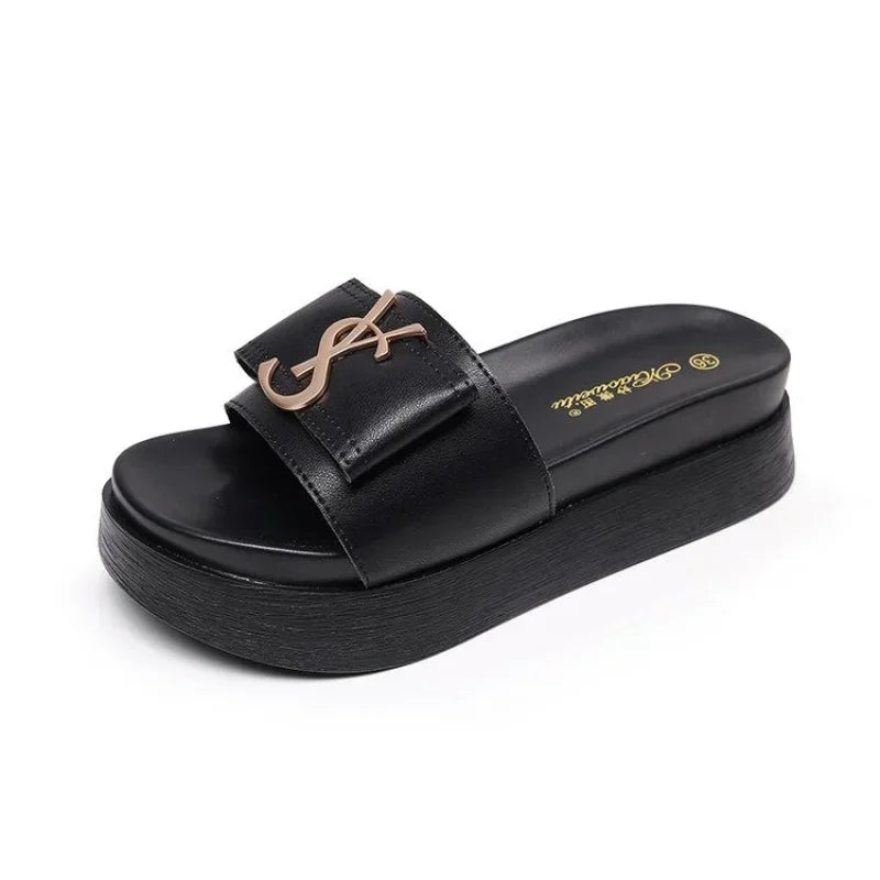 Women Platform Slippers 2023 Summer Luxury Korean Fashion Open Toe Low Heel outdoor Ladies Flip-Flops Girls Beach Sandals.