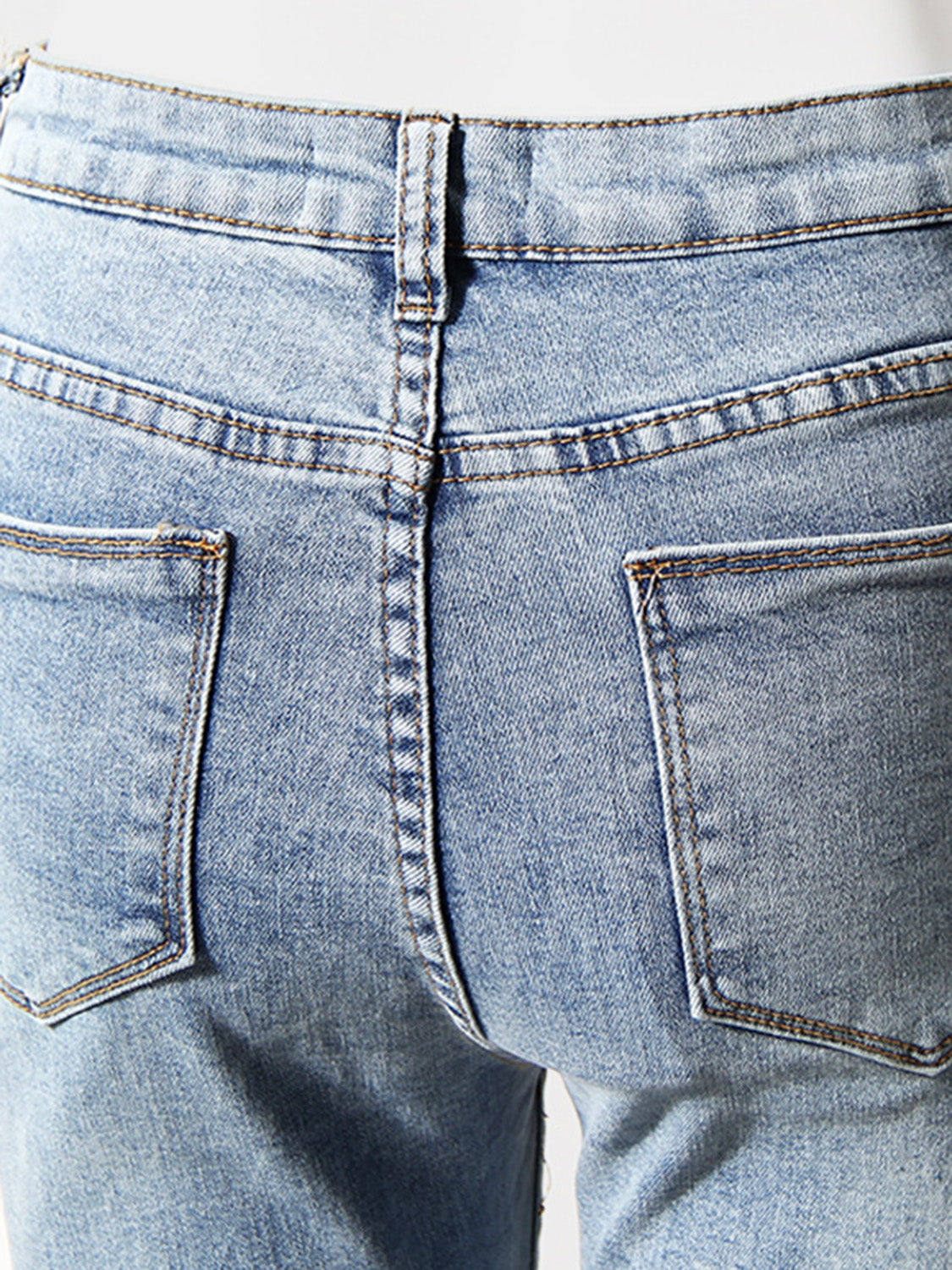 Jean bootcut boutonné avec poches