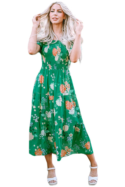 Robe midi smockée à plusieurs niveaux et imprimé floral vert