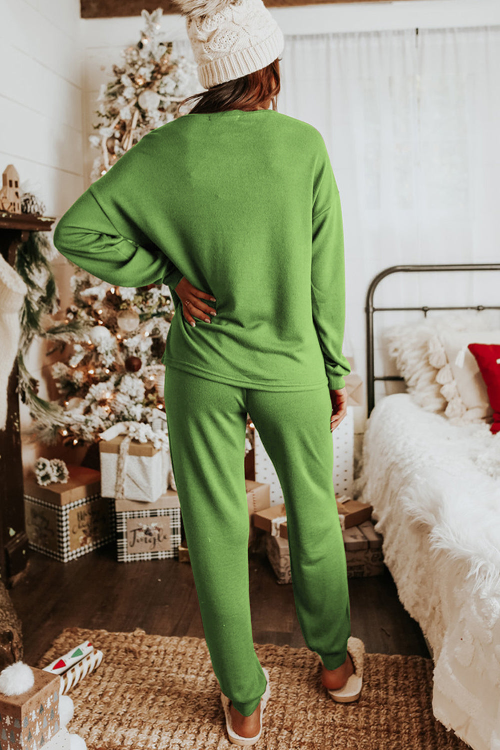 Ensemble pull à manches longues et pantalon de jogging vert épinards