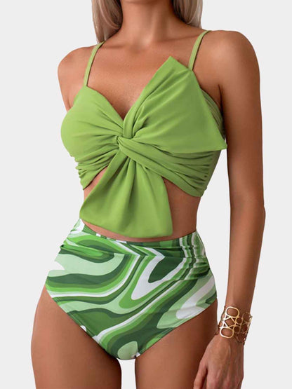 Conjunto de bikini con tirantes finos retorcidos