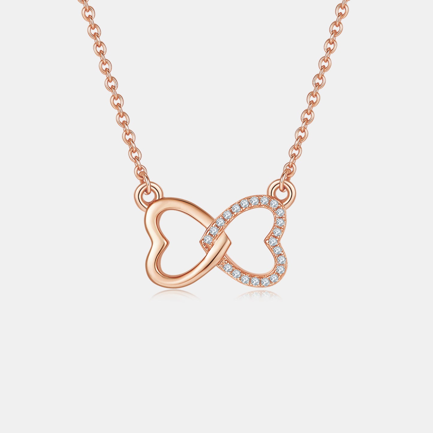 Collar con lazo en forma de corazón de plata de ley 925 con moissanita