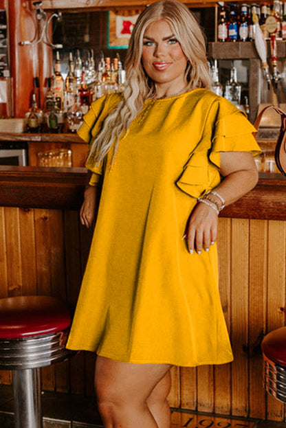 Minivestido de talla grande con manga con volantes escalonados y color naranja pomelo