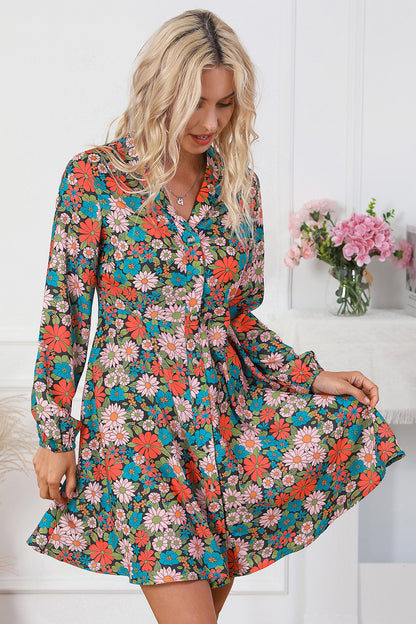 Robe chemise fleurie boutonnée sur le devant et col à col