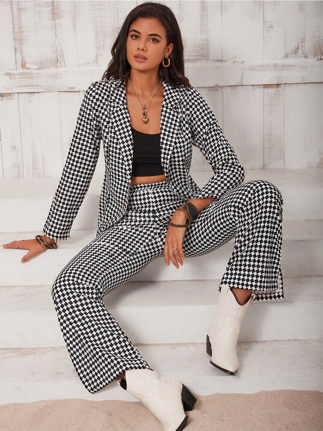 Ensemble blazer à carreaux et pantalon fendu